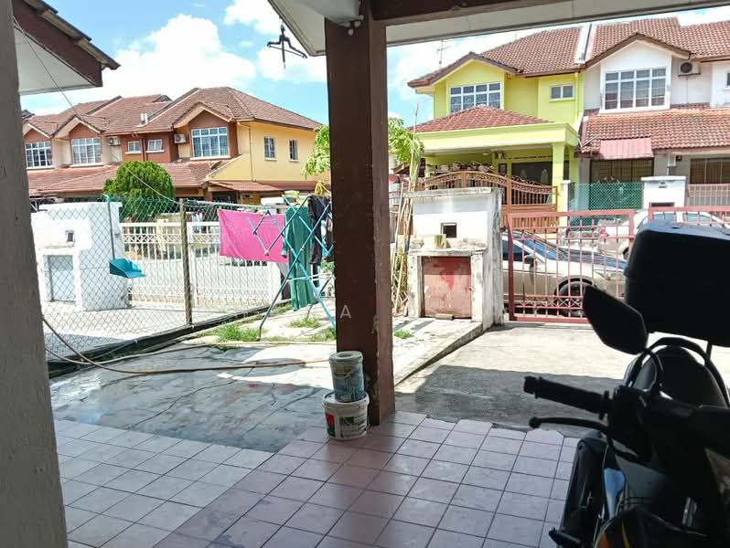 2-storey Terraced House for Sale in Desa Coalfields (Sungai Buloh) - Rohana Ishak - Exterior - PropertyGuru.com.my