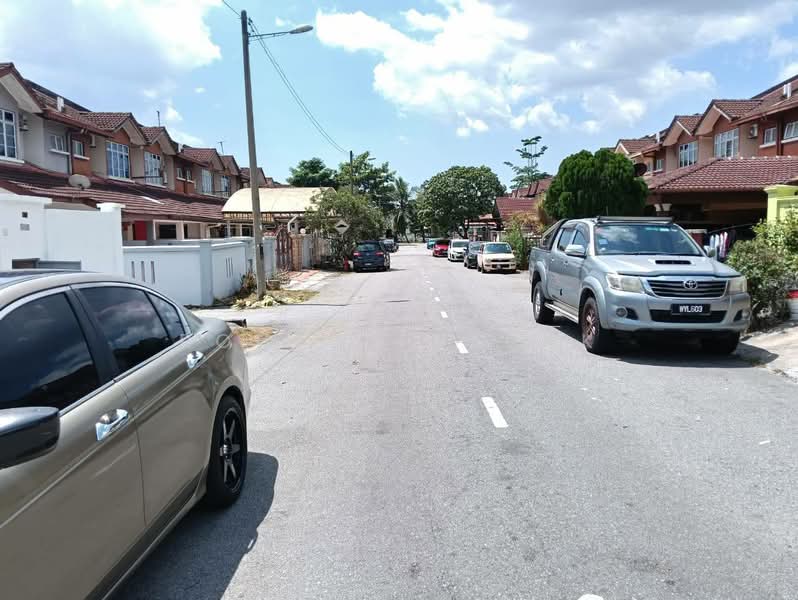 2-storey Terraced House for Sale in Desa Coalfields (Sungai Buloh) - Rohana Ishak - Exterior - PropertyGuru.com.my