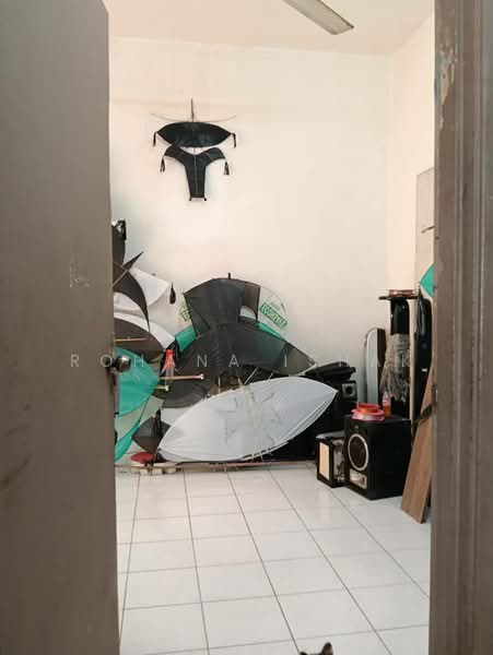 2-storey Terraced House for Sale in Desa Coalfields (Sungai Buloh) - Rohana Ishak - Interior - PropertyGuru.com.my