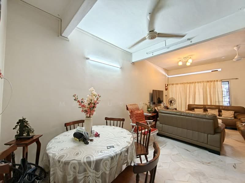 Rumah Teres 2 Tingkat untuk Dijual di Taman Ipoh Timur (Ipoh) - Marcus Seng - Living Room - PropertyGuru.com.my