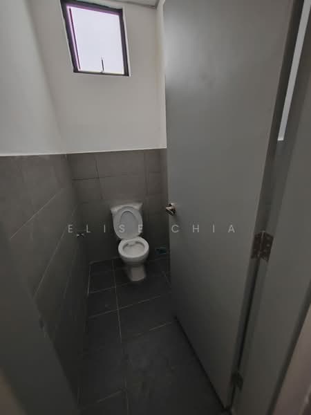 Shop / Office for Rent in Austin Crest (Johor Bahru) - Elise Chia - Bathroom - PropertyGuru.com.my