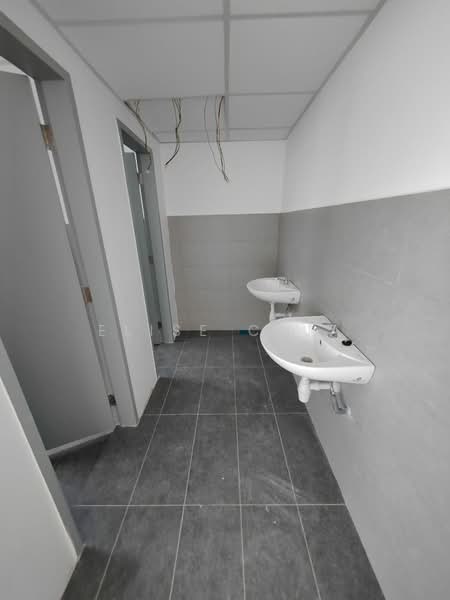 Shop / Office for Rent in Austin Crest (Johor Bahru) - Elise Chia - Bathroom - PropertyGuru.com.my