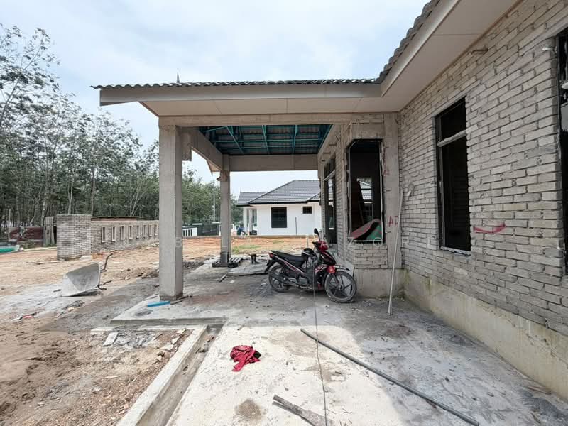 Rumah Banglo untuk Dijual di Labok (Kelantan) - Nabila Nazori - Exterior - PropertyGuru.com.my