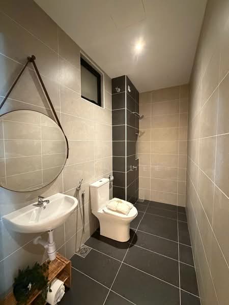 Pangsapuri untuk Dijual di Mandolin @ Desa Tebrau - Sean Lee - Bathroom - PropertyGuru.com.my