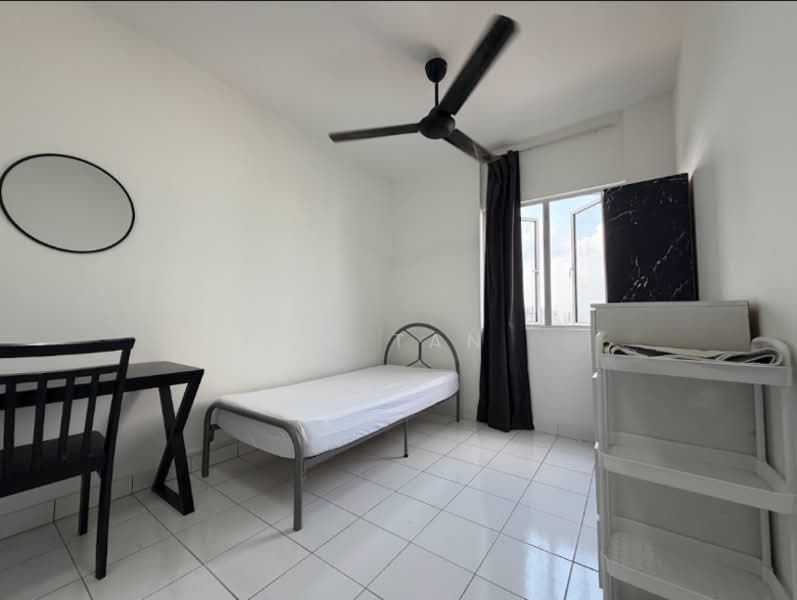 Pangsapuri untuk Disewa di Lily Apartment @ Kuchai Lama - YP Tan - Bedroom - PropertyGuru.com.my