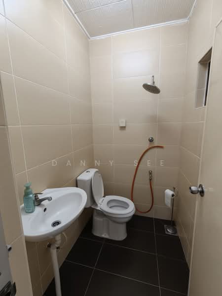 Rumah Teres 2-Tingkat untuk Dijual di Taman Pelangi (Johor Bahru) - Danny See - Bathroom - PropertyGuru.com.my