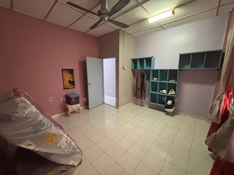 Apartment for Sale at Sri Awana Townhouse - Chen Shieh Yu - Bedroom - PropertyGuru.com.my