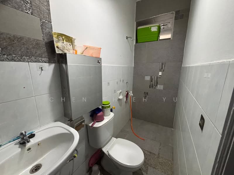 Apartment for Sale at Sri Awana Townhouse - Chen Shieh Yu - Bathroom - PropertyGuru.com.my