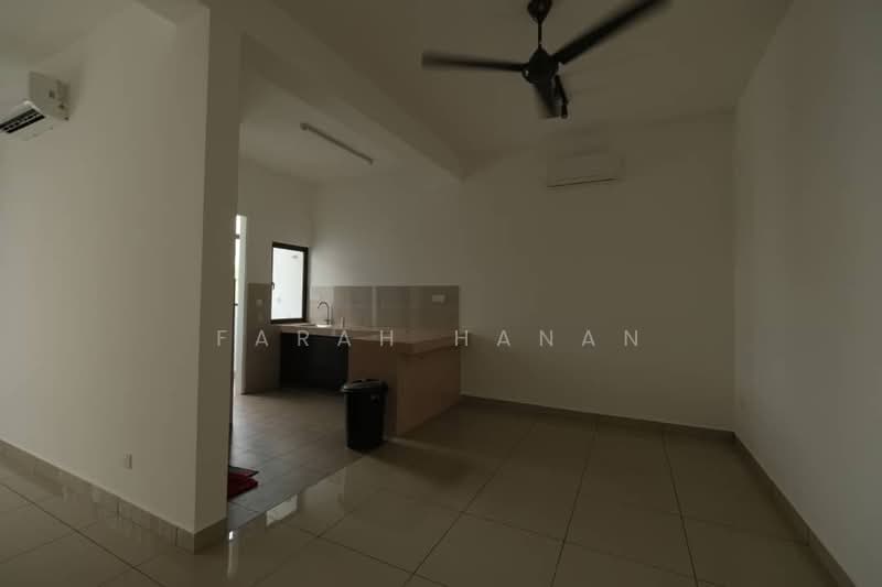 Townhouse for Rent in Sepang (Selangor) - Farah Hanan - Kitchen - PropertyGuru.com.my
