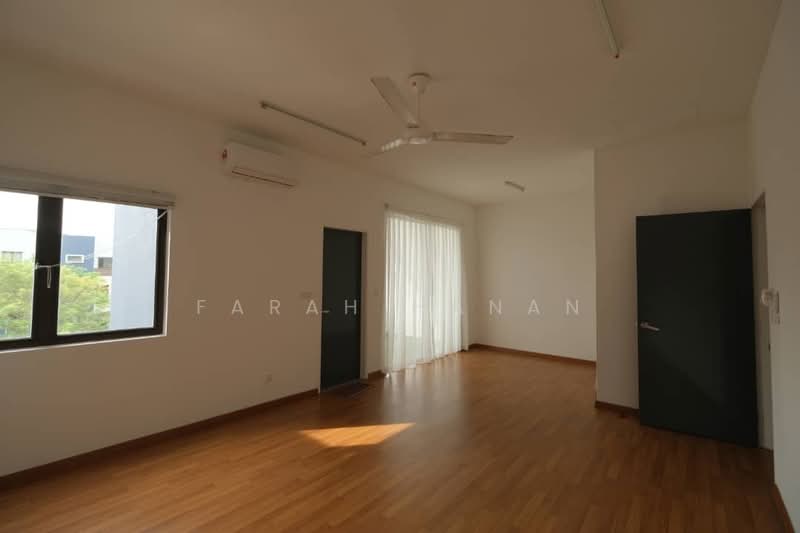 Townhouse for Rent in Sepang (Selangor) - Farah Hanan - Living Room - PropertyGuru.com.my