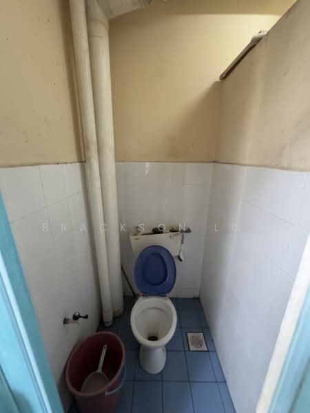 Apartment for Sale at Seri Ayu Apartment - Brackson Loh - Bathroom - PropertyGuru.com.my