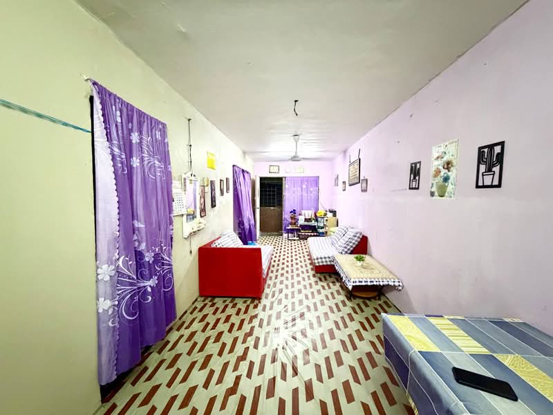 Rumah Flat untuk Dijual di Flat Tasek 64 - ALHAFIZ AZIS - Living Room - PropertyGuru.com.my