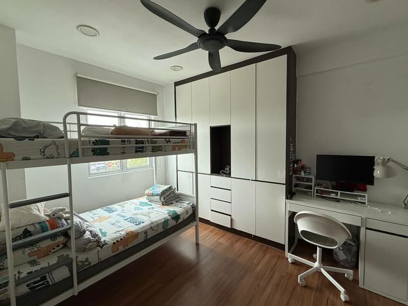 Pangsapuri untuk Dijual di Pulai View - Chloe Shum - Bedroom - PropertyGuru.com.my