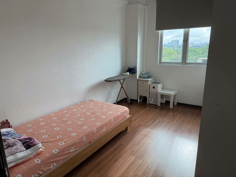 Pangsapuri untuk Dijual di Pulai View - Chloe Shum - Bedroom - PropertyGuru.com.my