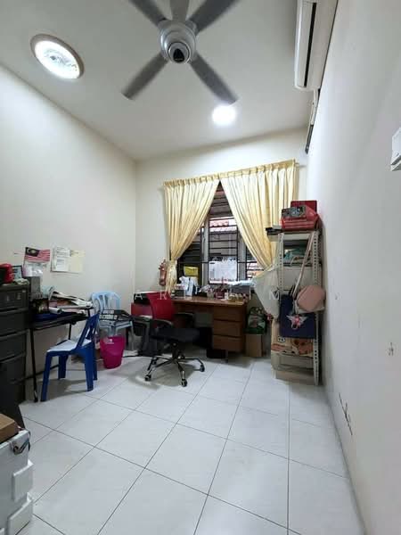 Cluster House for Sale in Taman Gaya (Ulu Tiram) - Karl Lim - Study - PropertyGuru.com.my