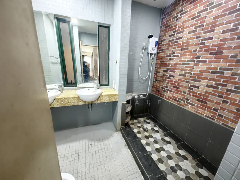 Kondominium untuk Disewa di 10 Semantan Suites - Hafiz Saufi - Bathroom - PropertyGuru.com.my