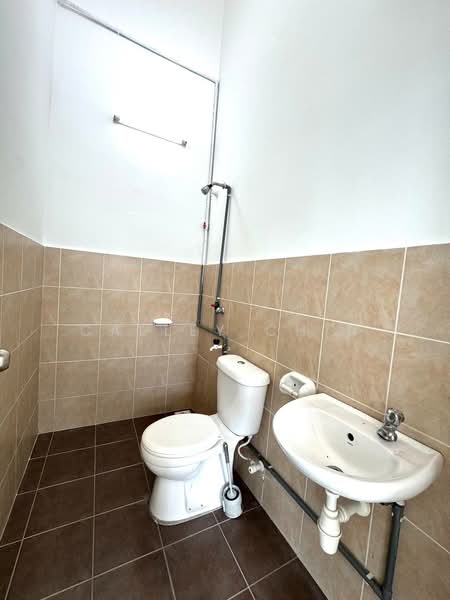 2.5-storey Terraced House for Sale in Skudai (Johor) - Calley Chin - Bathroom - PropertyGuru.com.my