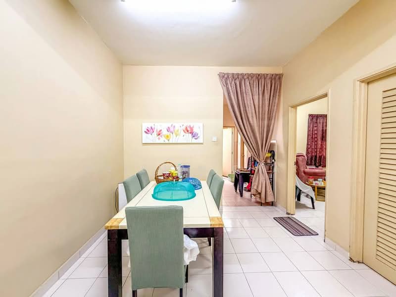 Rumah Teres 2-Tingkat untuk Dijual di Alam Suria (Puncak Alam) - Hazeman Omar - Dining Room - PropertyGuru.com.my