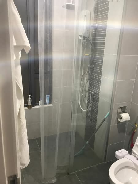 Kediaman Servis untuk Disewa di Far East - KC Lee - Bathroom - PropertyGuru.com.my