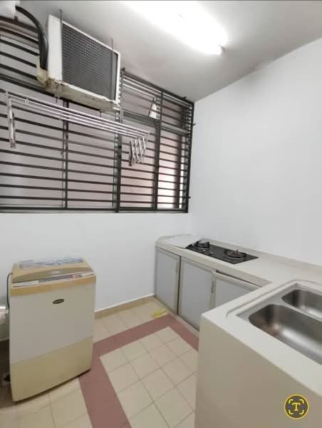Apartment for Rent at Kipark Apartment - SJ CHAN - Kitchen - PropertyGuru.com.my