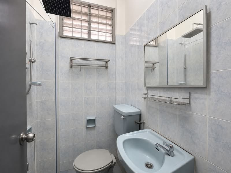 Rumah Teres 2-Tingkat untuk Dijual di USJ (Subang Jaya) - Visaghan Naidu - Bathroom - PropertyGuru.com.my