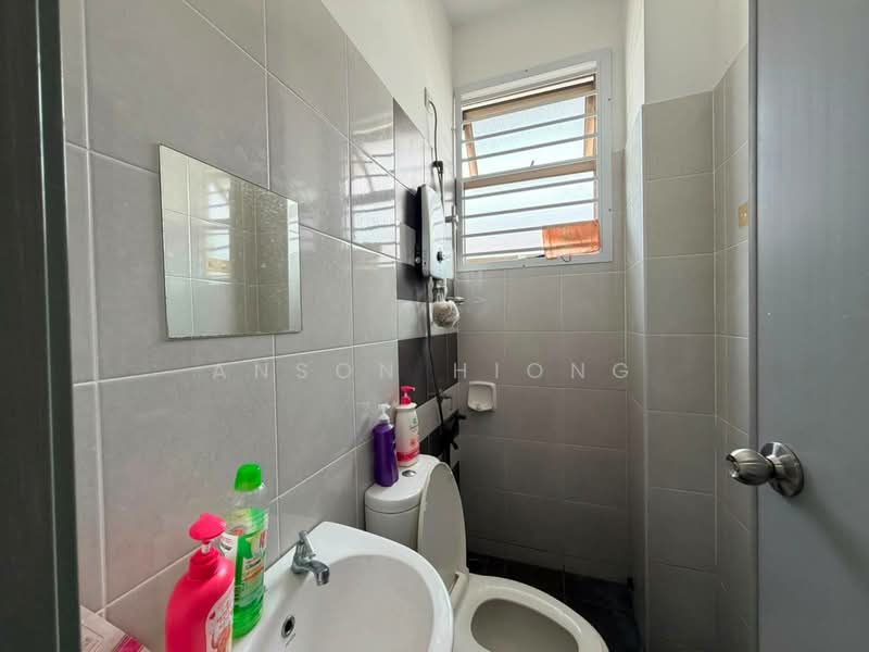 2-storey Terraced House for Sale in Mutiara Rini (Skudai) - Anson Hiong - Bathroom - PropertyGuru.com.my