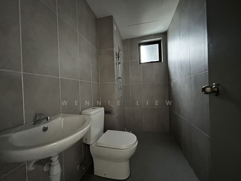 Kondominium untuk Dijual di Avia Plus, Bandar Country Homes - Wennie Liew - Bathroom - PropertyGuru.com.my