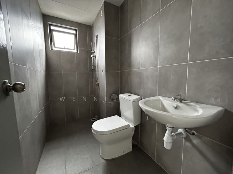 Kondominium untuk Dijual di Avia Plus, Bandar Country Homes - Wennie Liew - Bathroom - PropertyGuru.com.my