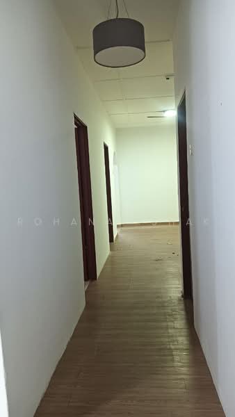 1-storey Terraced House for Sale in Klang (Selangor) - Rohana Ishak - Corridor - PropertyGuru.com.my