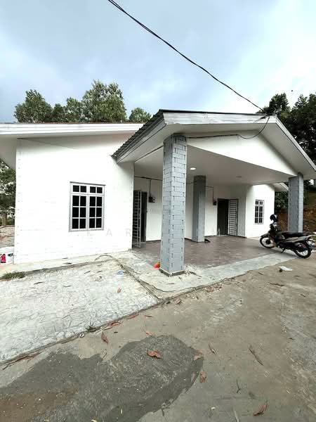 Bungalow House untuk Dijual di Taman Kempas Baru (Tampoi) - Karl Lim - Exterior - PropertyGuru.com.my