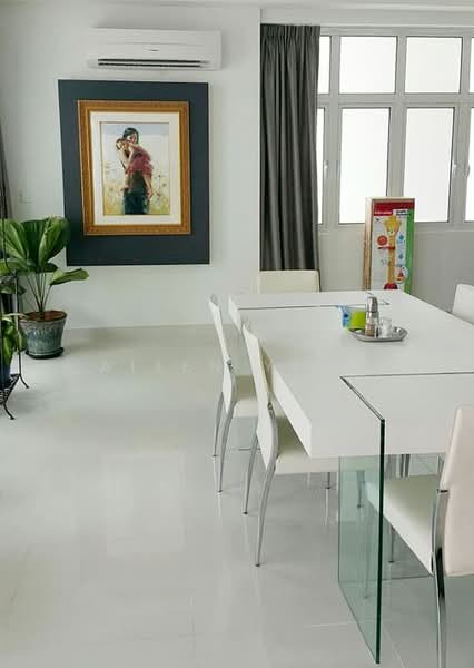 Condominium for Sale at Gurney Paragon - Allen Yeoh - Dining Room - PropertyGuru.com.my