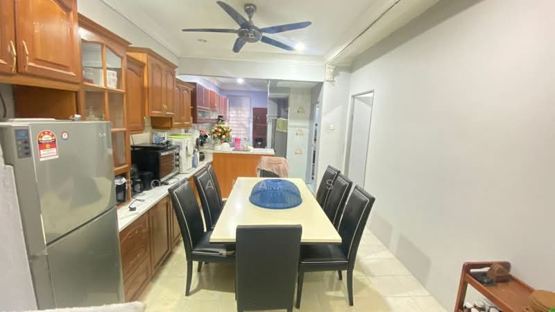 Rumah Teres 2-Tingkat untuk Dijual di Shah Alam (Selangor) - Rohana Ishak - Kitchen - PropertyGuru.com.my