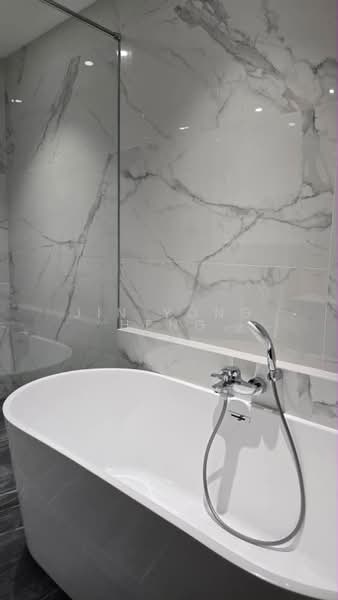 Service Residence for Sale at Core Residence @ TRX - Jin Yong Heng - Bathroom - PropertyGuru.com.my