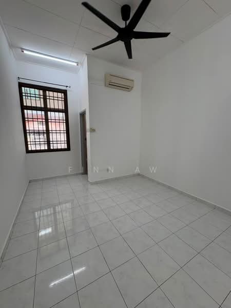 Rumah Teres 1-Tingkat untuk Dijual di Taman Puteri Wangsa (Ulu Tiram) - Finn Aw - PropertyGuru.com.my