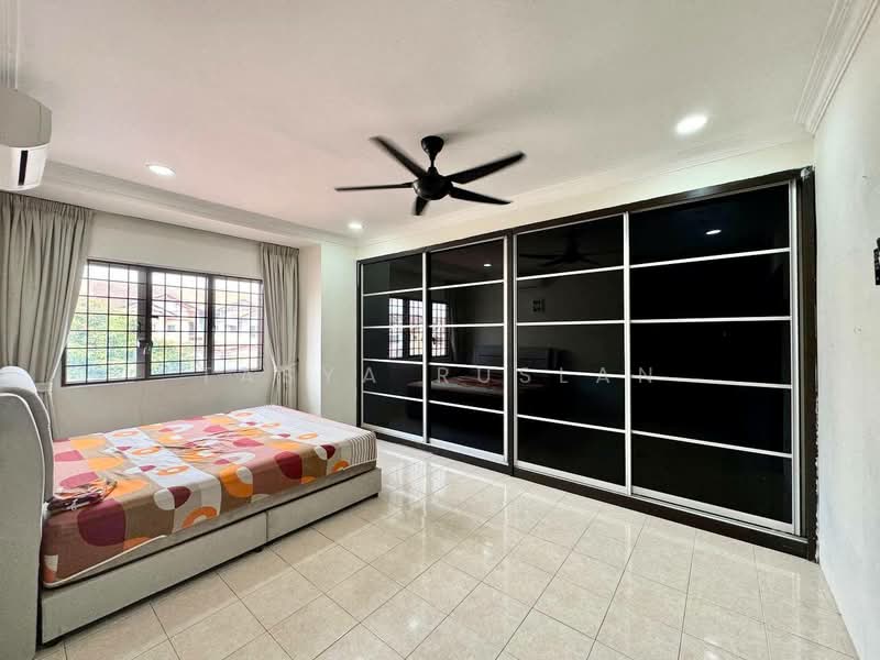 Rumah Teres 2-Tingkat untuk Dijual di Taman Universiti (Bangi) - Tasya Ruslan - PropertyGuru.com.my