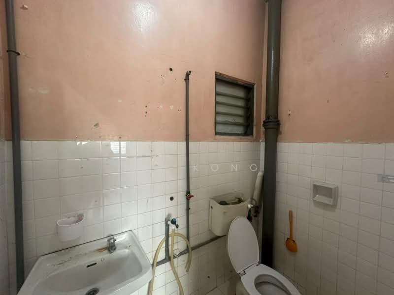 Rumah Teres 1 Tingkat untuk Dijual di Permas Jaya (Johor Bahru) - Min Kong - Bathroom - PropertyGuru.com.my