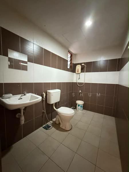 Kondominium untuk Disewa di Indera Putra Courts - Chloe Shum - Bathroom - PropertyGuru.com.my
