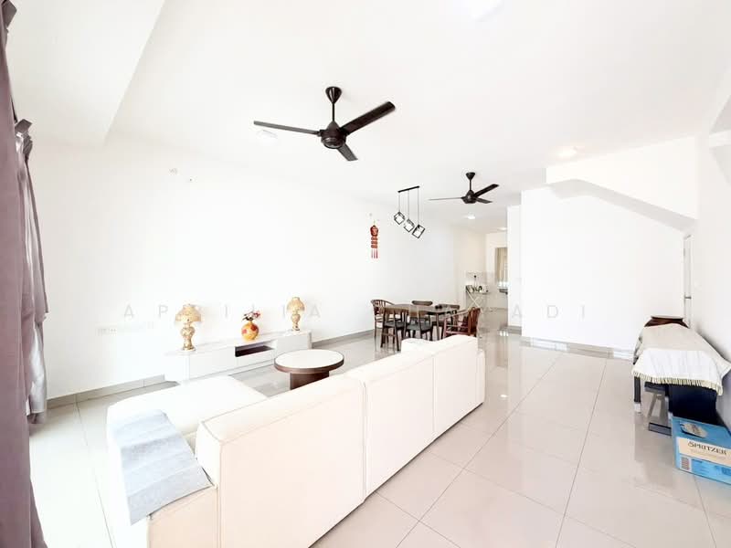 Rumah Teres 2-Tingkat untuk Dijual di Iskandar Puteri (Nusajaya) (Johor) - APRILIA CHAYADI - Living Room - PropertyGuru.com.my