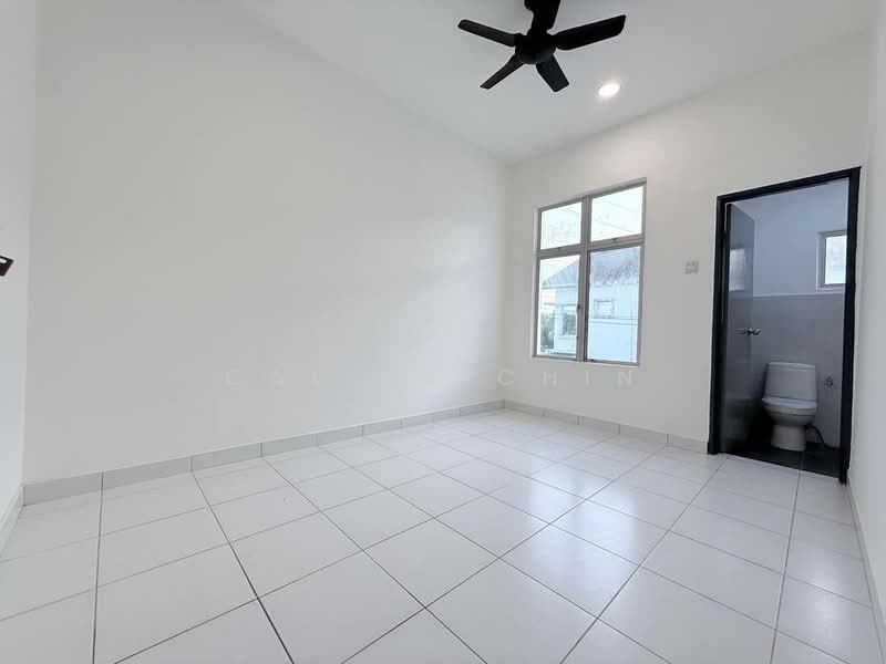 2-storey Terraced House for Sale in Nusantara Prima (Gelang Patah) - Calley Chin - Bathroom - PropertyGuru.com.my