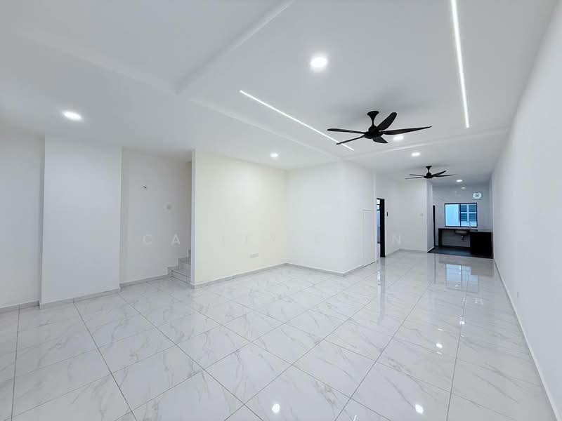 2-storey Terraced House for Sale in Nusantara Prima (Gelang Patah) - Calley Chin - Living Room - PropertyGuru.com.my