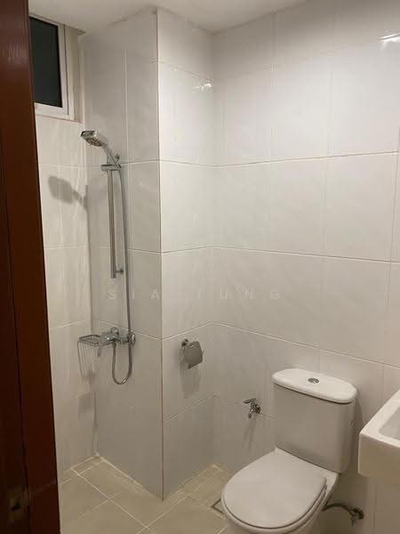 Kondominium untuk Dijual di Sri Putramas III / Royal Regent - Sia Tung - Bathroom - PropertyGuru.com.my