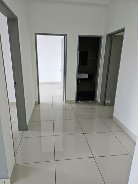 Condominium for Rent at Legend Heights - Yi Jun Cham - Corridor - PropertyGuru.com.my