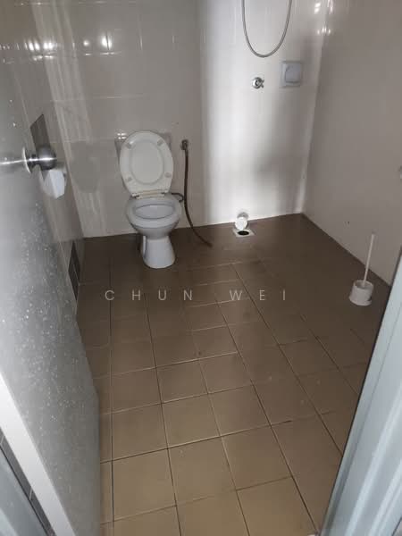 Servis Apartment untuk Dijual di The Academia @ South City Plaza - Chun Wei - Bathroom - PropertyGuru.com.my