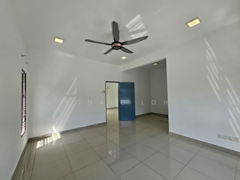 3-storey Terraced House for Sale in Tropicana Cheras (Cheras) - Ronald Loh - Living Room - PropertyGuru.com.my