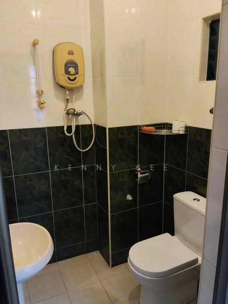 Rumah Teres 2 Tingkat untuk Dijual di Bandar Sri Damansara (Selangor) - Kenny See - Bathroom - PropertyGuru.com.my