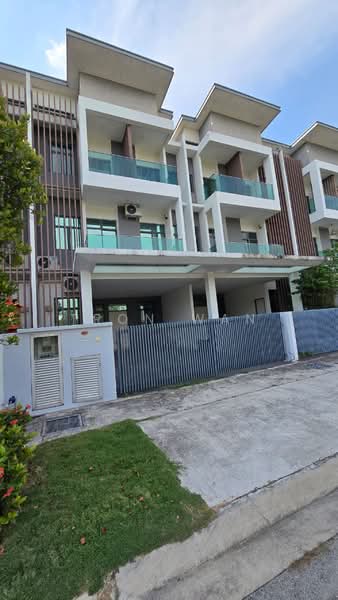 3-storey Terraced House for Rent in Bandar Nusaputra (Puchong) - Tron Wan - Exterior - PropertyGuru.com.my