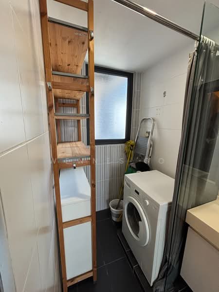 Service Residence for Sale at V@SUMMERPLACE - Wennes Go - Bathroom - PropertyGuru.com.my