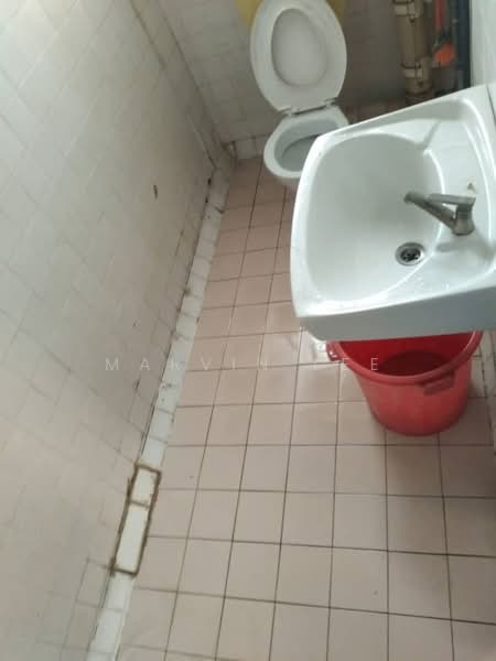 Rumah Flat untuk Dijual di Taman Jinjang Baru - Marvin Lee - Bathroom - PropertyGuru.com.my