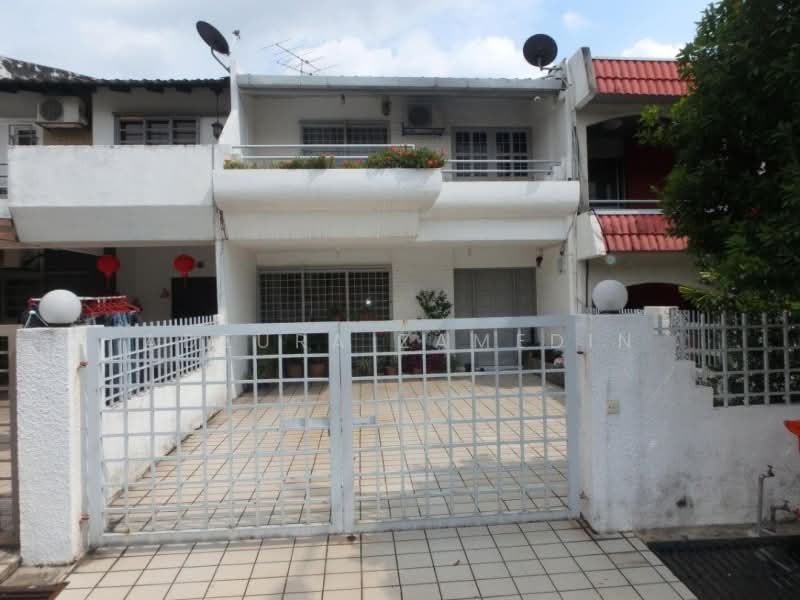 Rumah Teres 2-Tingkat untuk Dijual di Seksyen 17 (Petaling Jaya) - Adzura Zamedin - Exterior - PropertyGuru.com.my