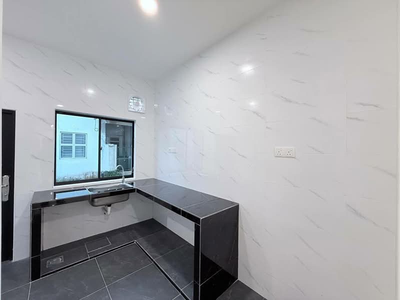 2-storey Terraced House for Sale in Nusantara Prima (Gelang Patah) - Alan Lee - Kitchen - PropertyGuru.com.my